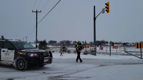 Traffic at a standstill on Highway 400 near Toronto as Arctic weather forces closure