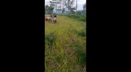 A man riding a motorcycle crashed and tumbled on the hump