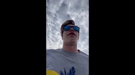 Florida man awkwardly mistakes funeral for parade