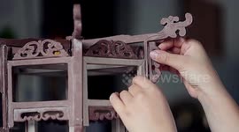 Food blogger creates traditional lantern out of chocolate in China