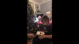 Boy fell into tears upon hearing news of baby brother on Christmas