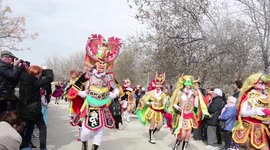 Gran desfile inicio carnaval de Madrid 2023 en el matadero y madrid Río