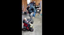 Man trying to ride hoverboard ends up failing MISERABLY
