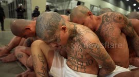 2,000 suspected gang members transferred to mega-prison in El Salvador