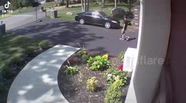 Neighbor goes off on Karen