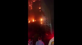 Fire erupts in Karachi building