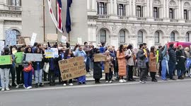 Thousands of junior's doctor demand pay rise, London, UK