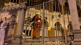 Greenpeace activists in Madrid block entrances to Spain's ministry of agriculture