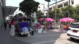 Authorities launch Singapore-style hawker centre to clear street food vendors from messy Bangkok pavements
