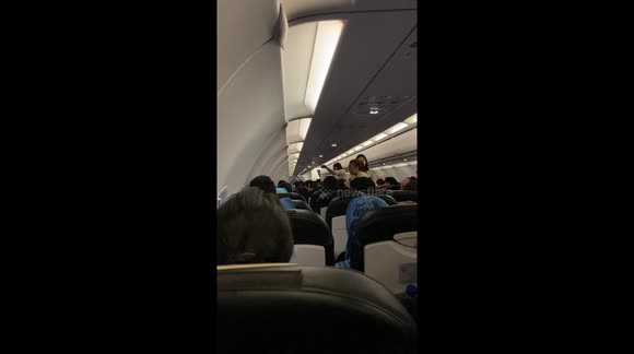 Passengers Getting Nervous Because of Dead AC The Entire Flight Super Air Jet IU 737 - Airbus 320-200 DPS-CGK 21 March 2023