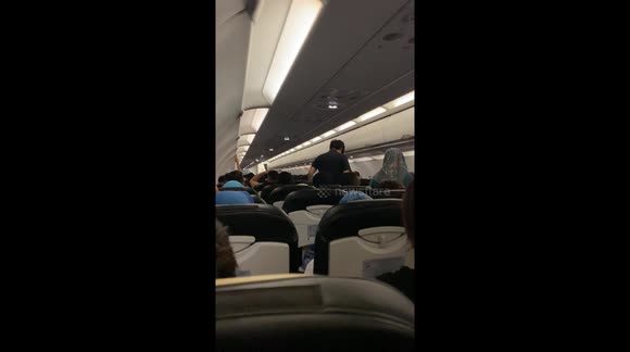 Pilot Explains The Problem With The AC During Super Air Jet IU 737 - Airbus 320-200 DPS-CGK 21 March 2023 Flight