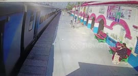 Alert cop saves passenger's life who slipped and suffered injuries while trying to board moving train in northern India