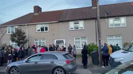 House crisis one house for rent 60 above family viewing I never see in my life