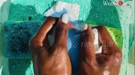 ASMR artist does a magical, mind soothing crush of dyed, soft and dusty gym chalk