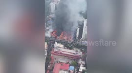 Massive fire breaks out at popular clothing market in Bangladesh