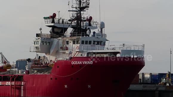The ship of the NGO "non-governmental association" Sos Mediterranee ...