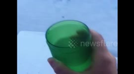 呼伦贝尔零下41度泼水成冰