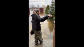 Verkhnee Sancheleevo flood: girl’s journey to work through water!