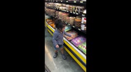 Girl throws gentleness out the window after finally getting hands on her favorite cake