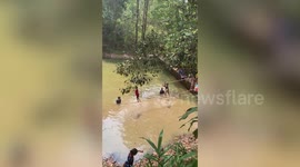 Selfless boy lies down on obstacle course to let others pass