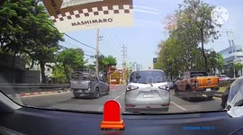 Motorcycle rider clotheslined by loose power cable in Thailand