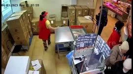 Zen amidst chaos: pensioners didn't flee during the earthquake