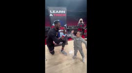 3-year-old basketball fan's dream comes true with Harlem Globetrotters experience in Portland