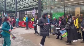 UK: Extinction Rebellion Activists Begin 4-Day Demonstrations Over Enviromental Issues