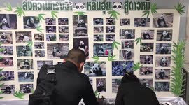 Tourists write farewell messages to giant panda that died in Thai zoo