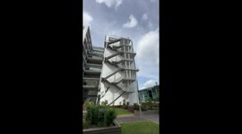 Parkour athlete redefines 'insanity' by Koala-Sliding down a building in Lisbon