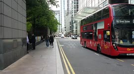 Met Police Squad In A Van Rush To Canada Square And  Arrests A Suspect In Canary Wharf