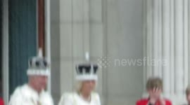 The king and Queen with family on the balcony wave to the huge crowds  by jpcpapp@gmail.com 06 05 2023