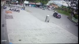 The storm uprooted a protective tree on the Padang city road, crashing it to the death of a motorcyclist