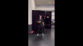 Uber-talented juggler puts on an amazing sequence with two poi