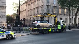 UK: Car Crashes Into Front Gates Of Downing Street, Driver Arrested 3
