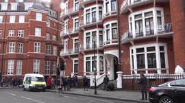 World's media wait for Assange
