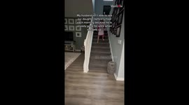 Dad & daughter draw on each other's lunch napkins to show how much they miss each other