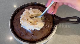 Woman creates incredible healthy desserts using YOGURT— from low-calorie cookie skillets to high-protein cheesecakes Part 2/3