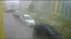 Storm in Ufa: ventilation duct collapse crushes parked car