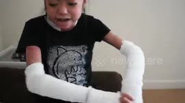 THIS BRAVE 12-year-old is spreading awareness for the incurable rare skin disease she was born with on YouTube that leaves her covered in blisters and open wounds, despite saying she doesn’t “remember a day without pain”.