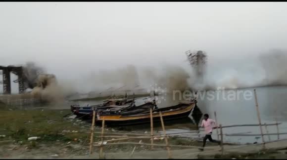 Indian bridge collapses for SECOND TIME and splashes into Ganges River ...