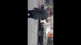 I ain't ‘fraid offie no ghosts! Ghostbusters star Dan Aykroyd signs autographs in an OFF LICENCE Part 2