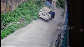 viral!! a man in padang was recorded by cctv kidnapping a woman