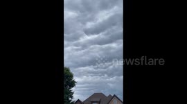 US: Stunning Mammatus Clouds Over Fayetteville, Arkansas