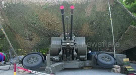 Día de las fuerzas armadas desembarcan en Madrid Río con exhibiciones, pista de obstáculos y actividades para los niños