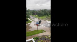 Heavy rains causing flash flooding in Denver, US