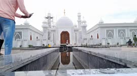 Man in southern India builds Taj Mahal replica for his late mother