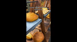 ‘Nothing is real’: TikTokers question sanity as film designer reveals hyper-realistic props – from squishy burgers to silicone glass shards. Part 2/5