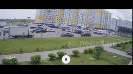 Projectile hits Voronezh residential complex's parking lot, endangering nearby residents