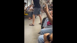 Synchronized Legs Lift For Traveling Mouse